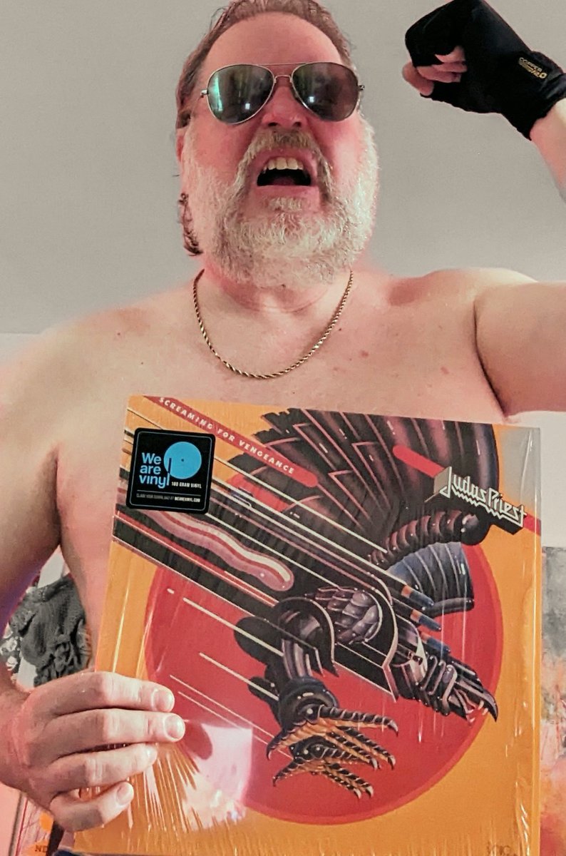 PinkBearSugar's tweet photo. I'm going to quit Twitter or whatever it's called today.
@ArtIsMyPorn and @SohnsTed I love you. You are the best. https://t.co/g81orFe51r