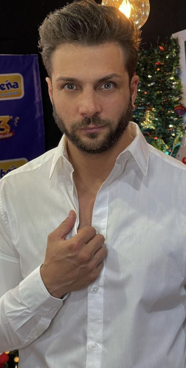 MayisStyles94's tweet photo. El peruano más GUAPO del Peruuuuu #NicolaPorcella #NicolaAlaFinal 🇲🇽🇵🇪💖en la #LaCasaDeLosFamosoMx @TeamPag_Oficial @NicolaPorcella https://t.co/CEwXRf8lLO
