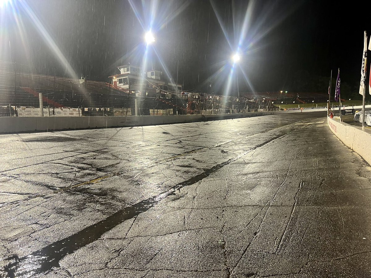 therepave's tweet image. Tonight’s @CARSTour #Throowback225 has been postponed to tomorrow at 2 PM due to weather.

#ShortTrackLife will be back on the scene, be sure to look out for more coverage of the event.