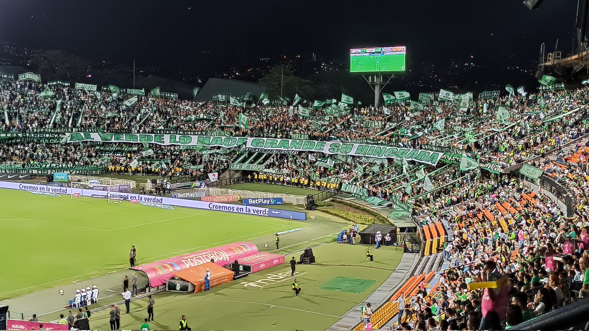 oscaryamit's tweet photo. "Al Verde lo hace grande su hinchada". https://t.co/7VlwAbCVFC