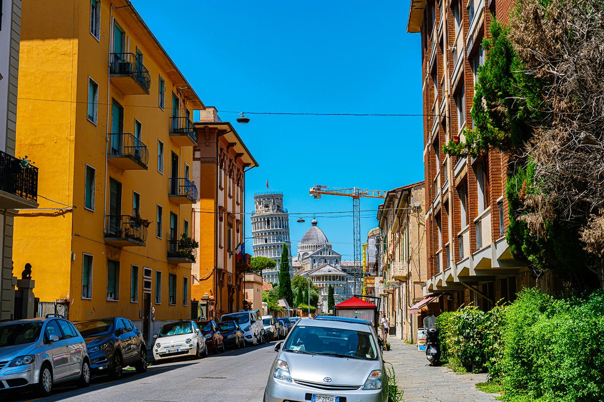 day2

ついに、通りの向こうに「ピサの斜塔」が！

はやる気持ちを抑え、
ここで一旦休憩と昼食を・・・

お店 : Paninando Verso la torre Pisa

#これソニーで撮りました 
#ピサの斜塔