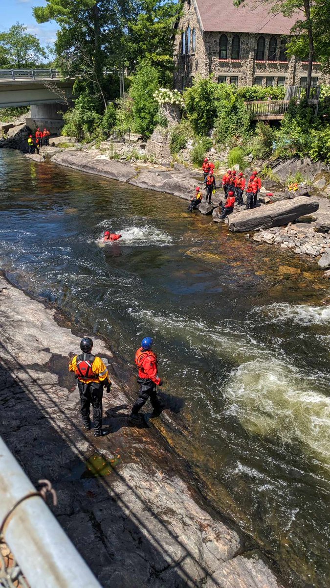 MuskokaLakesFD's tweet image. Firefighters @MuskokaLakesTwp were out getting wet and tired learning new rescue skills today.  Swiftwater Rescue skills were being practiced with our @SFA_Ontario instructors in Bala.  Watch for these responders out tomorrow in the water.
@SFA_Canada #Ready4response
#Nfpa1006
