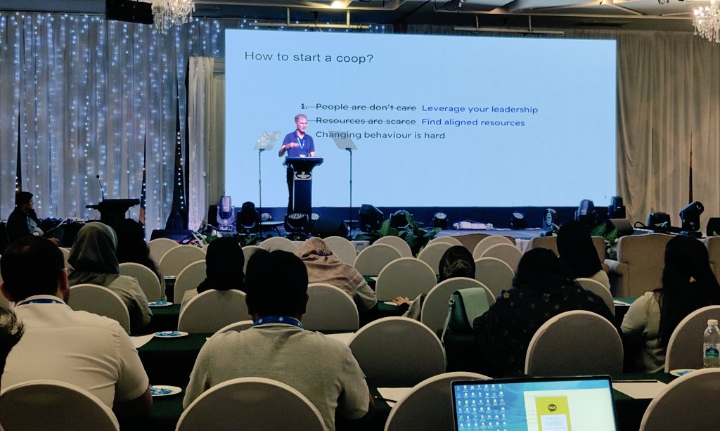 ICAAPAC's tweet photo. #APCYS Day 4 begins with a session on Bootstrapping: Building a Coop from the Ground!

Teepee @RedRootArtists, Rohan @GeddupRC @coopfarming &amp; Haneesh @HempHimalayan share their journeys &amp; experience of starting-up, motivating #COOPPitch finalists.

#APYouthSummit #CoopYouth https://t.co/4LpALGZqya
