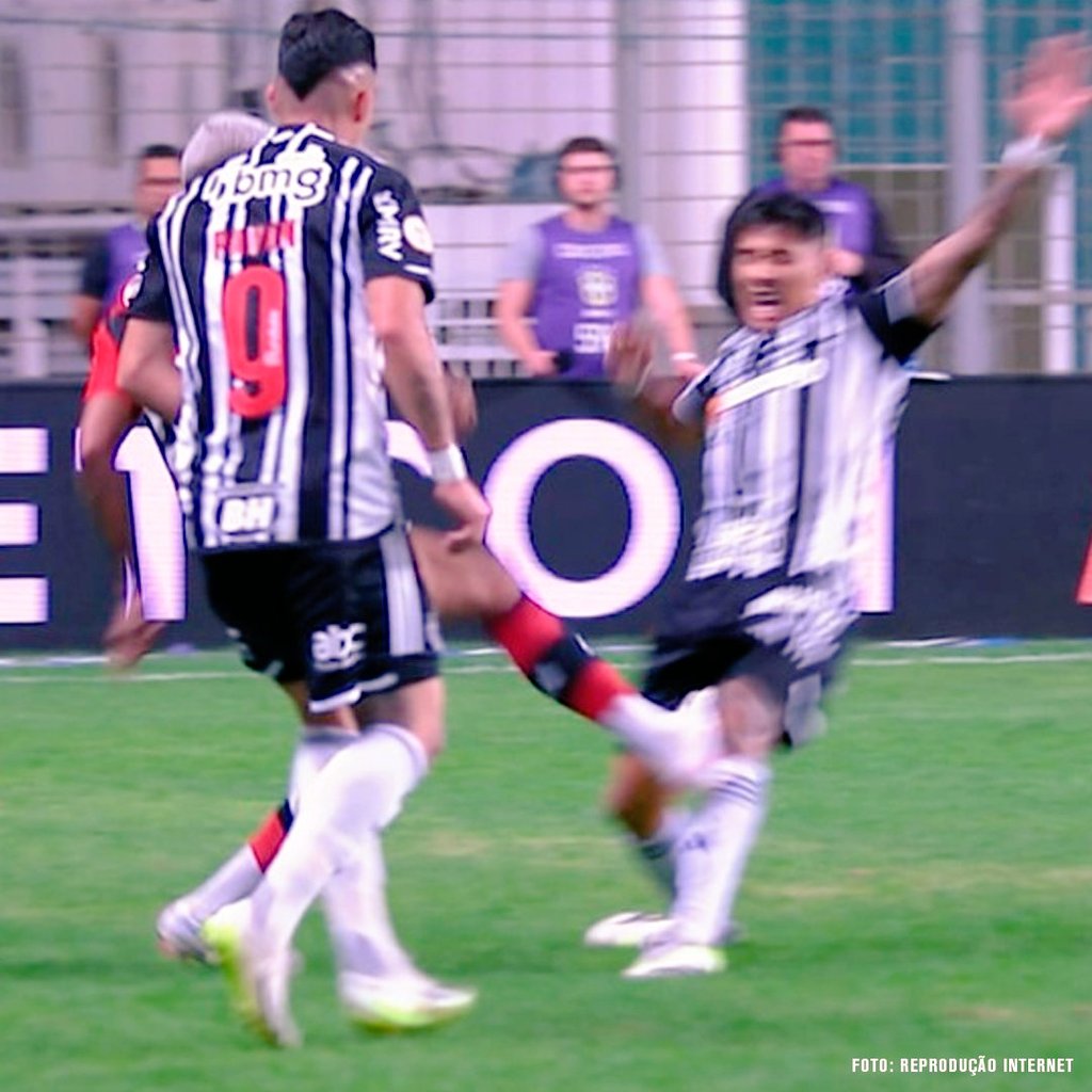camisasdogalo's tweet photo. Mamãe @CBF_Futebol nunca falha.. https://t.co/vDNOeVRJRJ