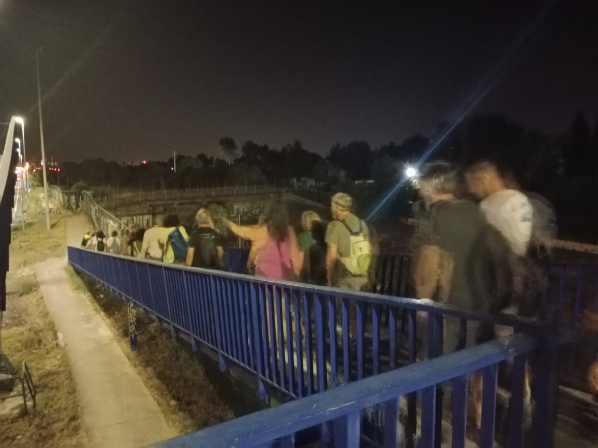 Seguimos la marcha para reivindicar la protección de los terrenos del corredor ecológico del suroeste. Lugar privilegiado en el contexto del calentamiento del planeta