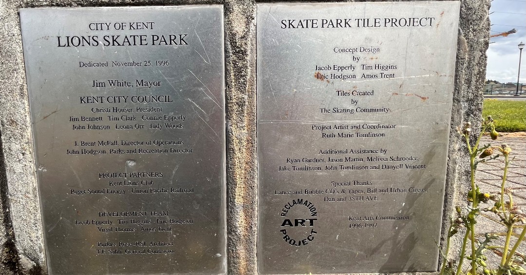 cityofkent's tweet photo. Nuts, bolts, trucks, axles and wheels are embedded into cement at Kent Lions Skate Park. #KentArts 🔩
One of several “Reclamation Art Projects,” “Skate Park Tile Project” was a collaboration between Ruth Marie Tomlinson and local youth to reclaim sites that had been vandalized. https://t.co/jzk6uTveJH