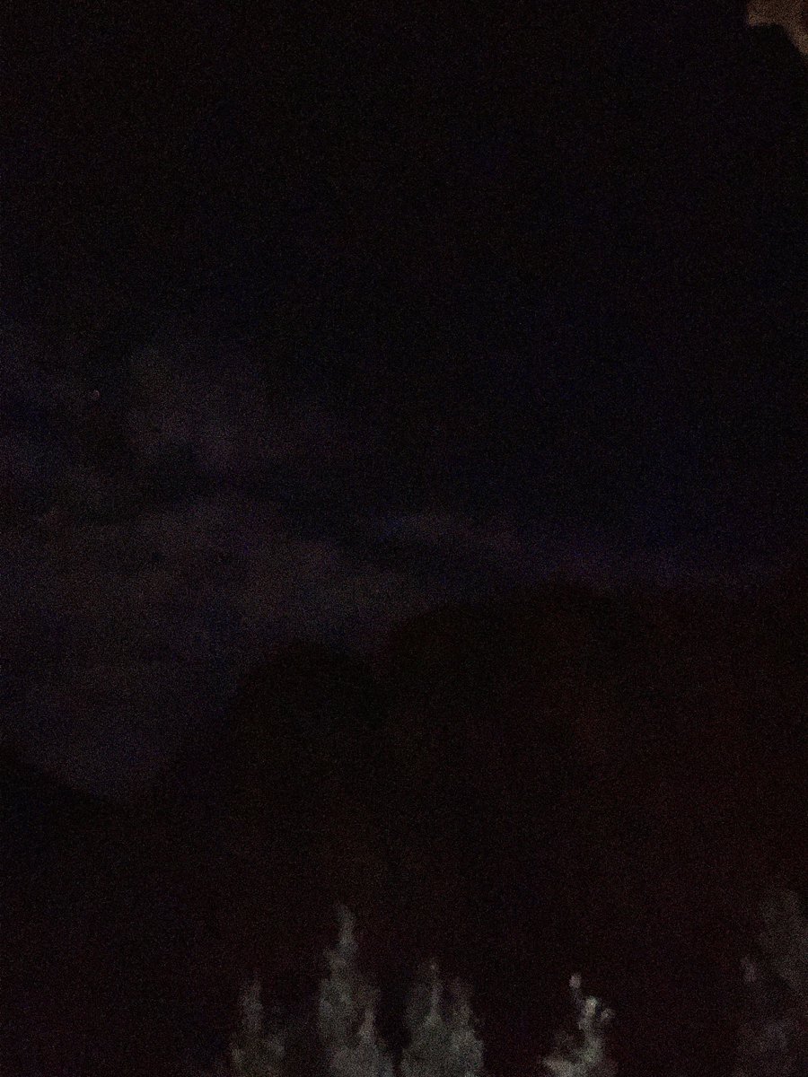 LucaAngelini02's tweet photo. Night Mode IPhone. On/Off. @Apple #nightmode https://t.co/Pek8SjEgJz