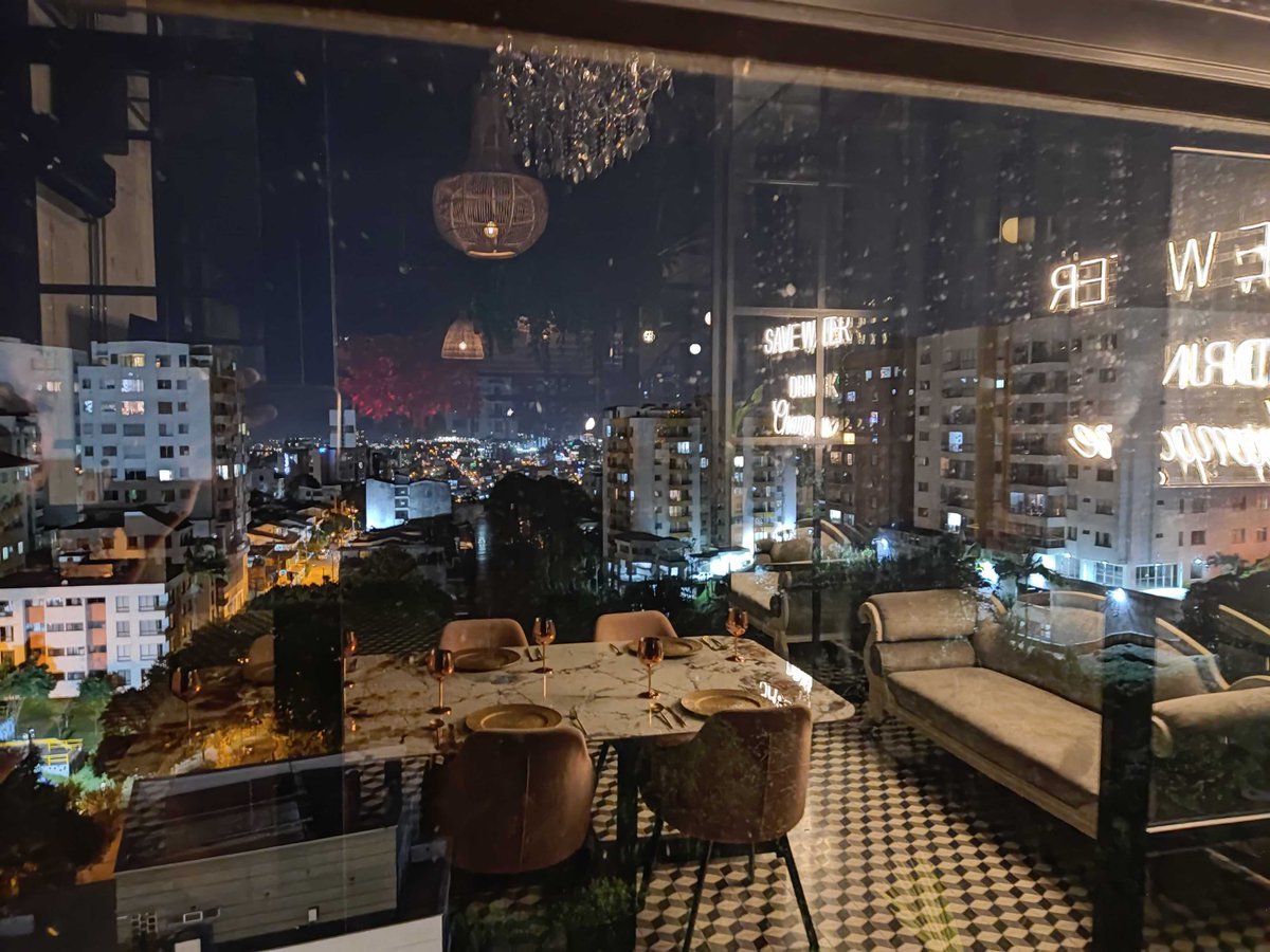 BitfinexSpanish's tweet photo. ¡Qué noche tan emocionante tuvimos en Pereira para el #BitfinexLATAMTour! 🥳 Disfrutamos de grandes conversaciones sobre #Bitcoin, compartimos nuestra visión para mejorar el trading P2P y celebramos a la comunidad cripto de Colombia. Gracias por acompañarnos en este viaje. 🥂 https://t.co/wTjd0d5VUS