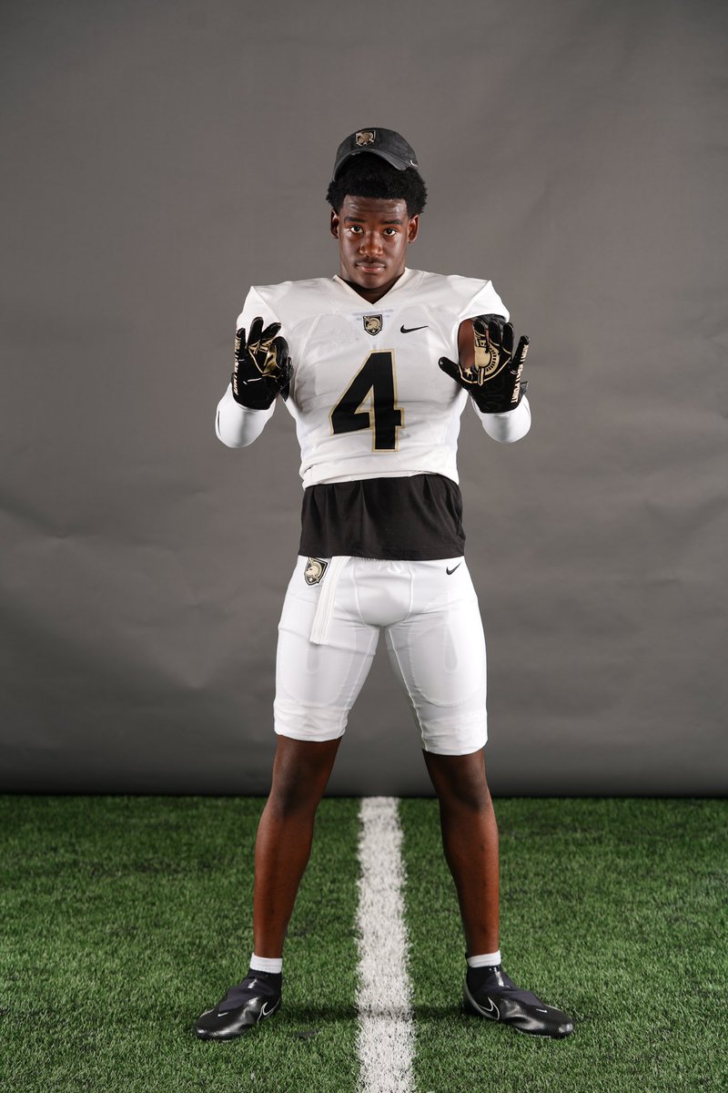 _GabrielCash15_'s tweet photo. Had a great time at West Point yesterday for Knight Vision !! thank you @CoachJeffMonken @CoachDDixon @CoachDannyV for having me definitively coming back to West Point !!! https://t.co/qoJBfxvmp5