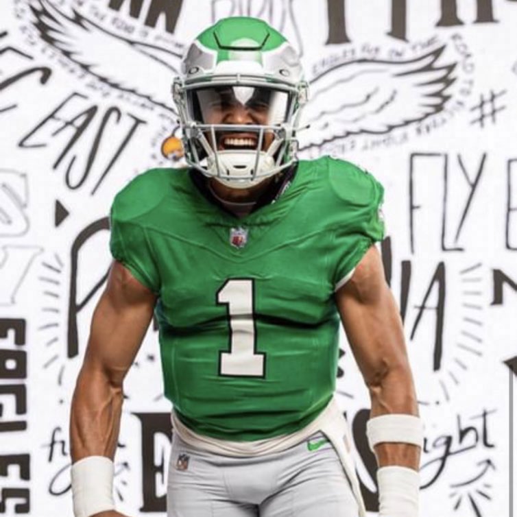 fashion_nfl's tweet photo. The Eagles uniform wardrobe is in a perfect place.  Sharp primaries and elite throwbacks. https://t.co/odwwqkomM8