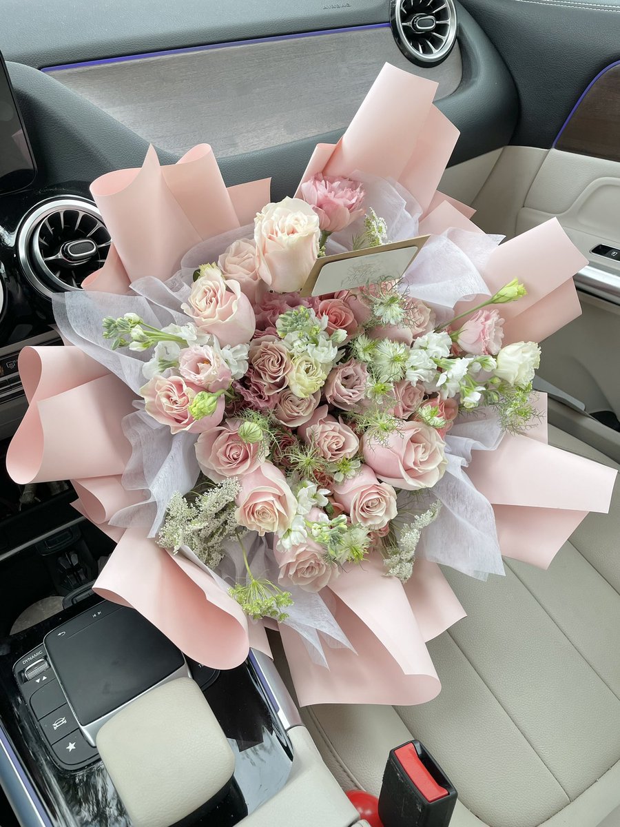 Petal’tique tweet media