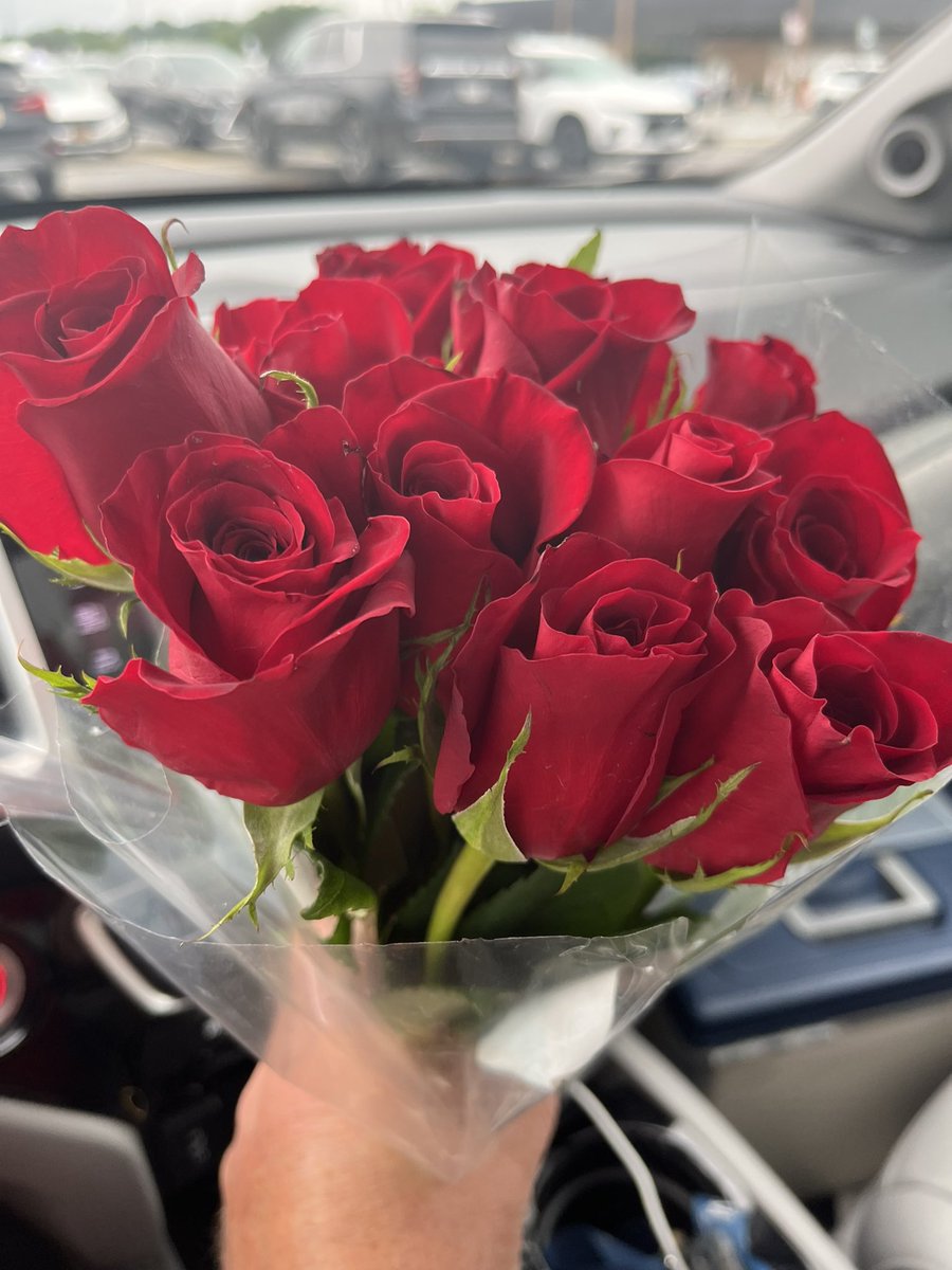 When you run a 7on7 Tournament out in the rain, and you have to move some games inside, and your wife stays outside to clean up all the 5 fields (after she had Meniscus surgery a month ago) you know you’ve got a great one! This is the least I could do for her! ❤️🙏