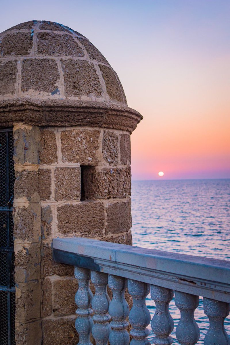 celiamagon's tweet photo. La luz de media tarde 🫶🏻🌅 #ilovecadiz https://t.co/8w5ddjEbTw
