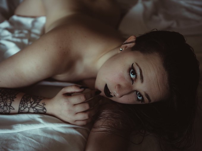 Have a little treat from my latest photoshoot 🖤🖤🖤 https://t.co/TrBlUFnBER<a href="/tag/ootd"class="tags"><span>#ootd</span></a>