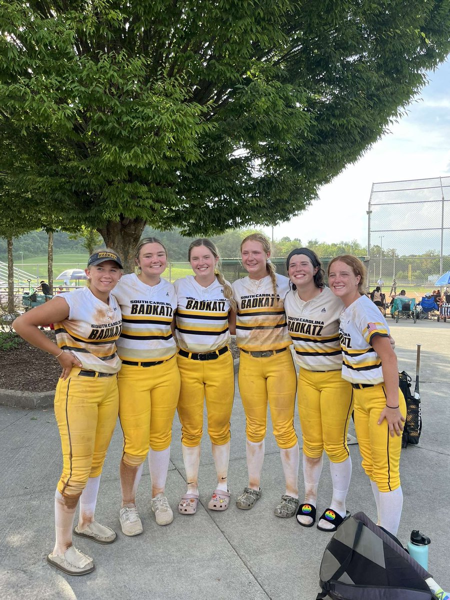 Katie Ryan tweet media