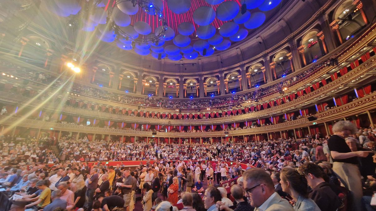 StDavidsHS_arts's tweet photo. Whatt a night! Amazing performance of Elijah @bbcproms! Well done to @Mr_BrownMusic and @SCOmusic! 👏🎶 Also spotted one of our former pupils, Lisa Johnston, in the chorus along with Mr Carvel from @DalkeithHS_Arts Bonus catch up with @Miss_Petrie too! https://t.co/22xqjCD5xb