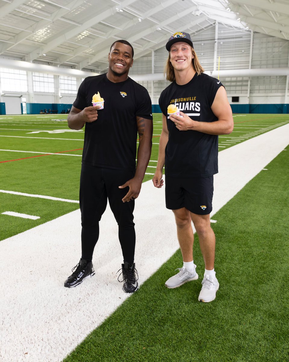 Jaguars's tweet photo. 🍦 🍦 🍦

Coach Pederson surprised the guys with an ice cream truck after our walk-thru to finish the first week of training camp! 

#DUUUVAL https://t.co/L9xcqUsCCj
