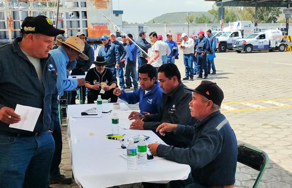 soylizmedranooo's tweet photo. 📝🌐#Entérate👇🏻
TRABAJADORAS Y TRABAJADORES DE GAS UNO, LEGITIMARON SU CONTRATO COLECTIVO DE TRABAJO @CTMPuebla 👥
Trabajadores de #GasUNO legitimaron durante esta semana su Contrato Colectivo de Trabajo, con más de 400 votos, emitidos en forma personal, libre, directa y secreta. https://t.co/wxp6CA79XV