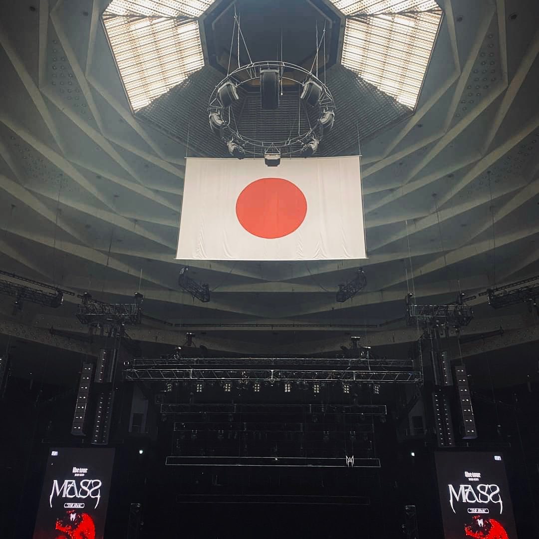 GazettEFrance's tweet photo. 【INSTAGRAM】𝗥𝗨𝗞𝗜 __ 16/07/2023
。。。。
Photo prise hier avant le concert au Budokan.
Je suis plongé dans les souvenirs d’hier ☕️
#thegazette #ruki #malaucou https://t.co/6gBJXtVJQd