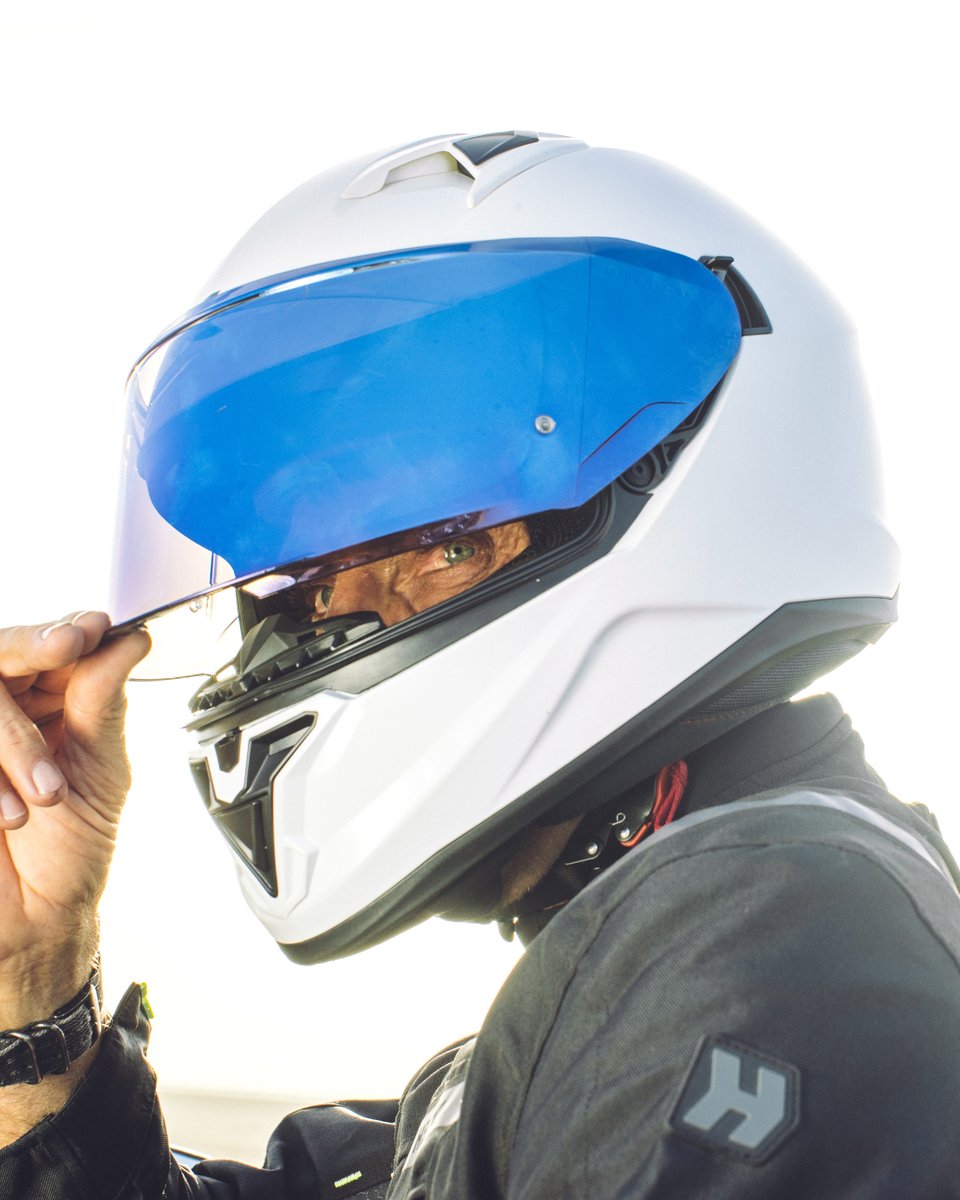 Kappamoto1's tweet photo. KV56 is the perfect helmet for adventures, featuring a smoked inner visor, upper air vent, chin-guard air vent, two extractors, micrometric strap, nose guard, wind deflector, and removable and washable lining.
-
#kappamoto #rideyourlife #helmet #summer #motoadventure #kappakv56 https://t.co/XNTpixN4mw