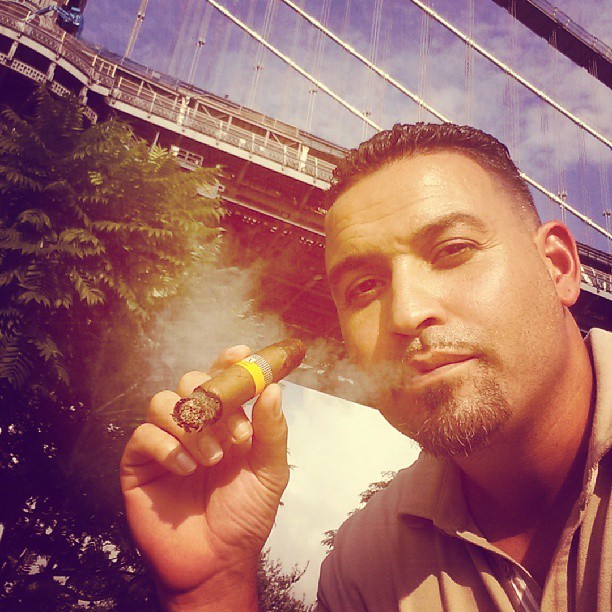 mafiamuscle4me's tweet photo. Outdoor meet-n-greet with a fine cigar smoking alpha! #cigaralpha #cigarworship #cigarhypnosis https://t.co/5Lqcjjdq8c