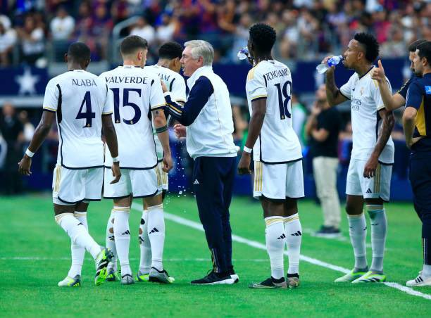 M0BTB's tweet photo. I hope y’all are expecting a comeback from my boys 🤍 #HalaMadrid https://t.co/aQm6YYgxF7