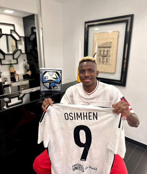 Angelluli_'s tweet photo. @jujupunter I’m not fighting for next number. Just give me your cousin jersey number 🙏🙏🙏🙏 https://t.co/E10FBG5QKC