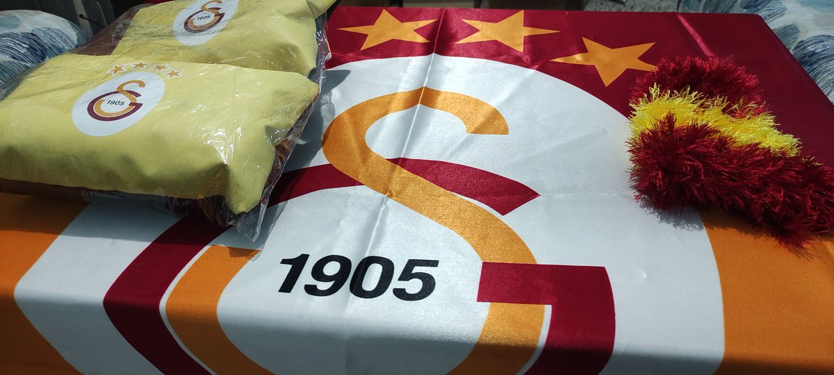 Bugün hayatımda ilk defa doğum günü hediyesi aldım