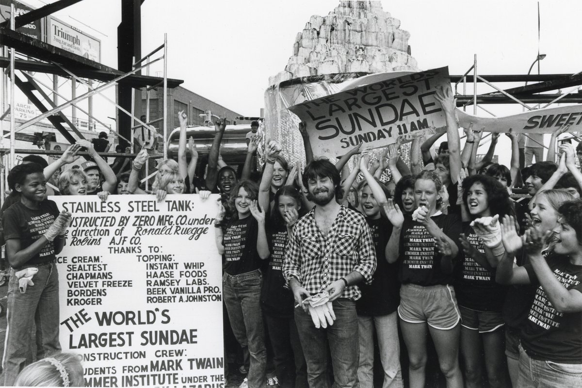 Library & Research Center tweet media