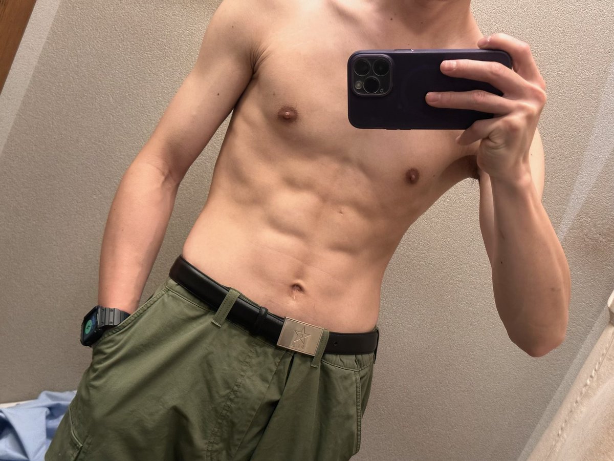 Demons_lei's tweet photo. 这种身材现在好像不受欢迎了……..#成都 https://t.co/cnx3aqUkCI