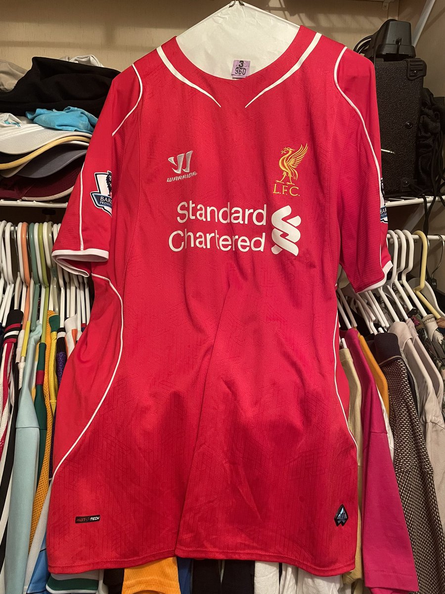 TheKitEnjoyer's tweet photo. @classicshirts The Liverpool 2014/2015 home kit https://t.co/QnUWiBO1zk