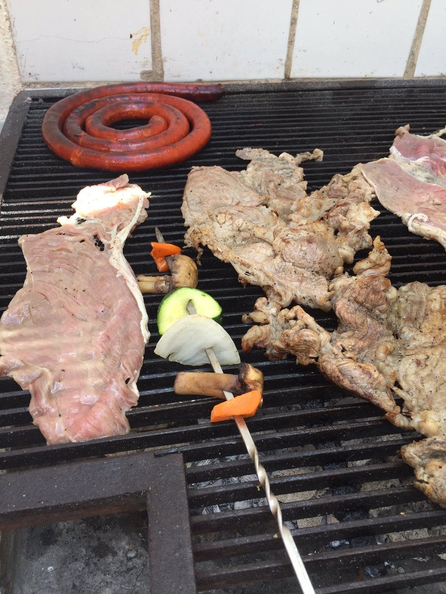 CouohBCMX's tweet photo. Sábado de asado https://t.co/d4URV3iEdT