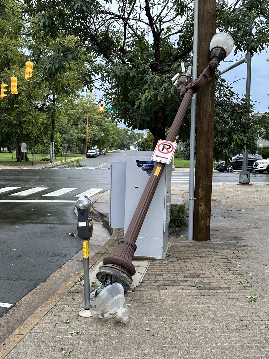 ironmanjt's tweet photo. Storms so strong they ripped streetlights out of the concrete in Ballston! @wusa9 @capitalweather https://t.co/lYj9lWNsFo