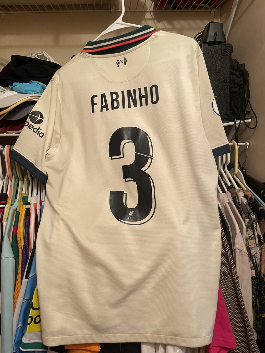 TheKitEnjoyer's tweet photo. @classicshirts The Liverpool 2021/2022 away kit https://t.co/T8hsXOLNzx