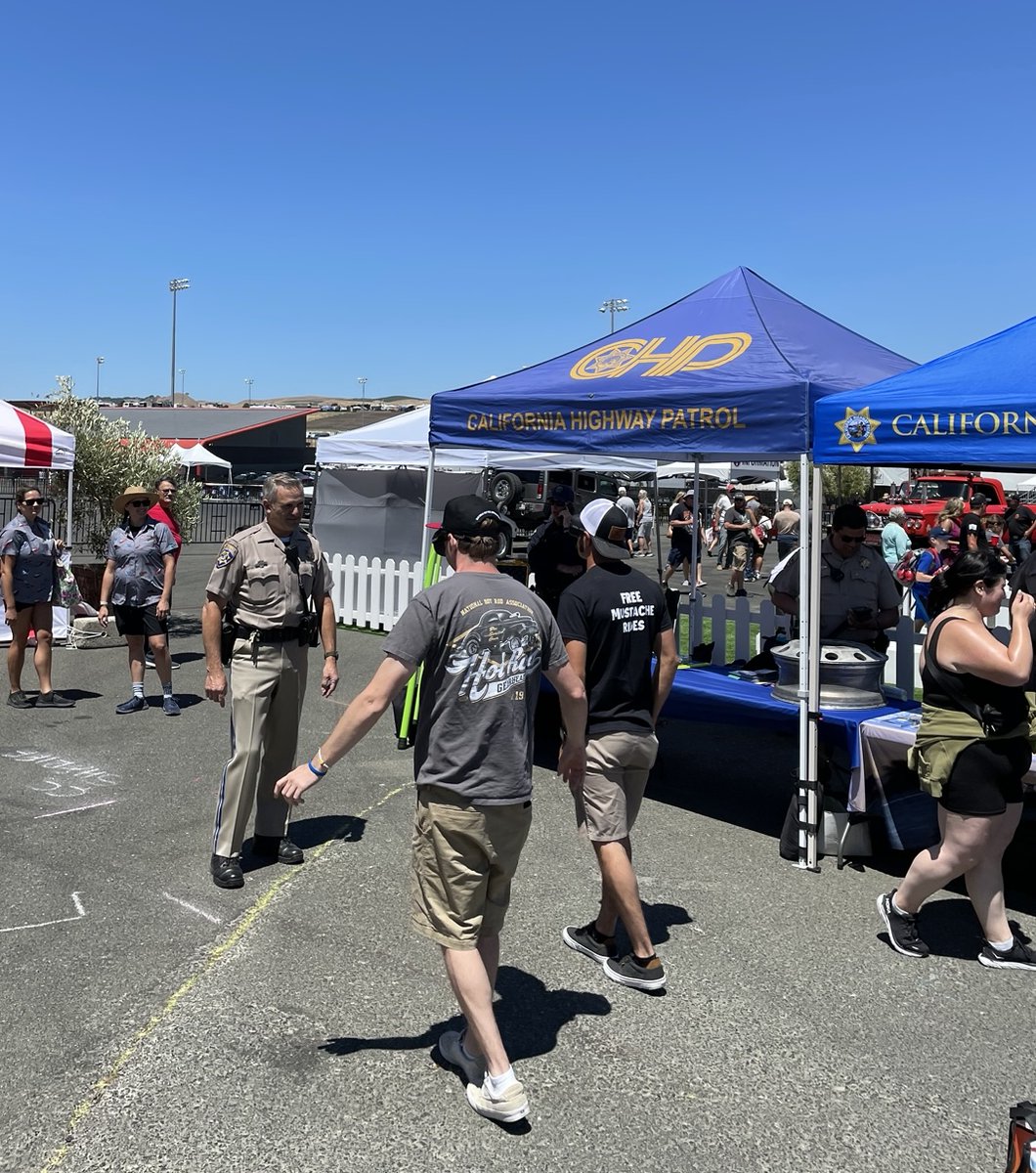 CHP_Napa's tweet photo. The California Highway Patrol and the California Office of Traffic Safety remind everyone to designate a sober driver. Enjoy your weekend but plan ahead. #CaliDDP https://t.co/JyS2zXyzDh