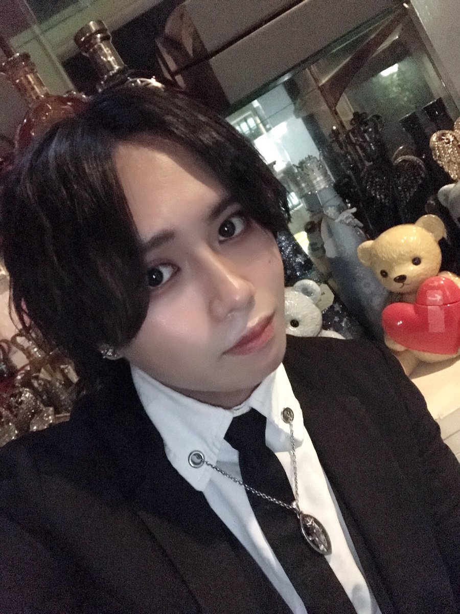 nekoneFOX's tweet photo. 心も体も着飾ってキラキラしていこうぜ

#いいねでDM  #いいねかRTで気になった人フォローする  #ハーフ  #初回指名  #美男美女さんと繋がりたい  #韓国  #スーツ https://t.co/fE9946AshA