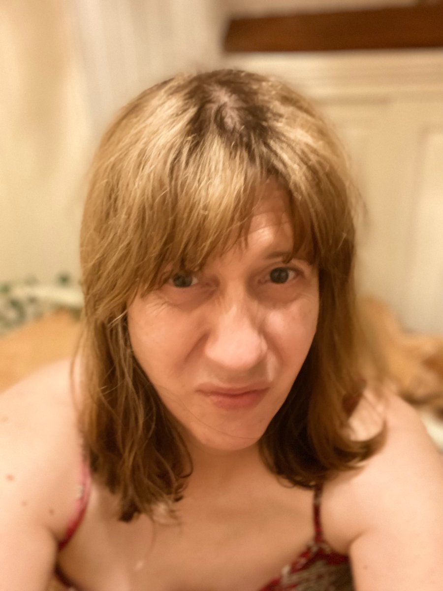 PandoraSylvana's tweet photo. the face of an individual who refuses to go to bed https://t.co/iFIPJ82l6U