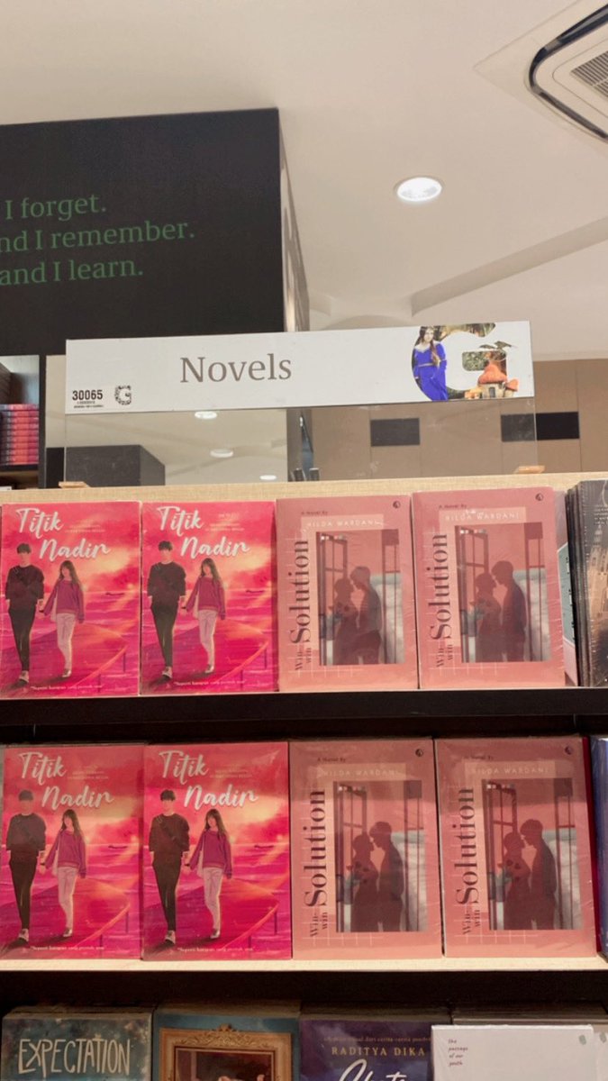 cimolmolly_enak's tweet photo. CARA MENERBITKAN NOVEL SAMPAI MASUK KE GRAMEDIA

- a thread -

Berhubung banyak bgt yg sering nanyain hal ini, jadi aku mau sedikit menjelaskan untuk tahapan yg aku tempuh sampai novel-novelku bisa masuk ke gramedia https://t.co/XBEOSVFs1K