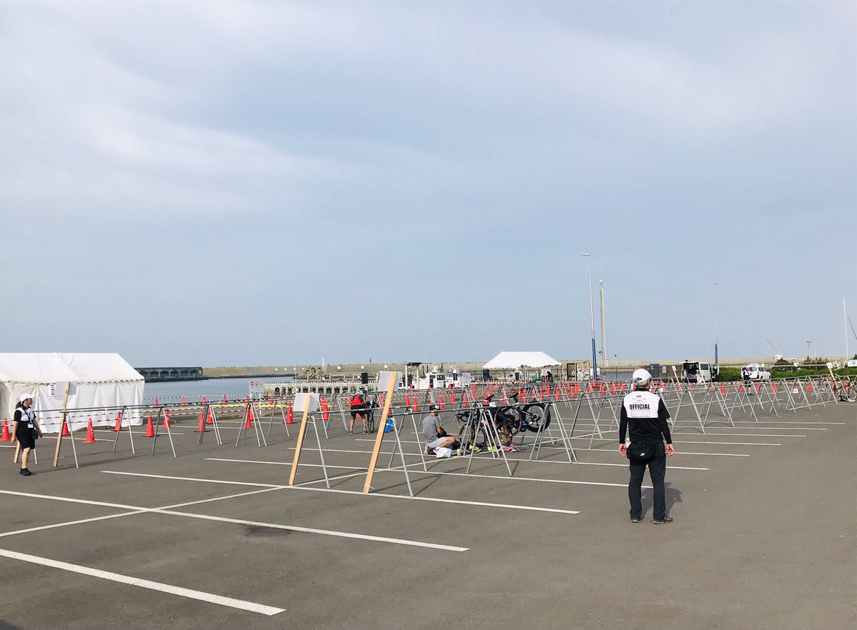#苫小牧ハスカップトライアスロン大会 本日9時スタート。スイム1.5km、バイク40km、ラン10km、約800人の参加者が勇払で過酷なレースに挑戦します❗️今日も30℃予想なので、とにかく皆さん無事にゴールする事を祈ってます❗️ #勇払 #トライアスロン