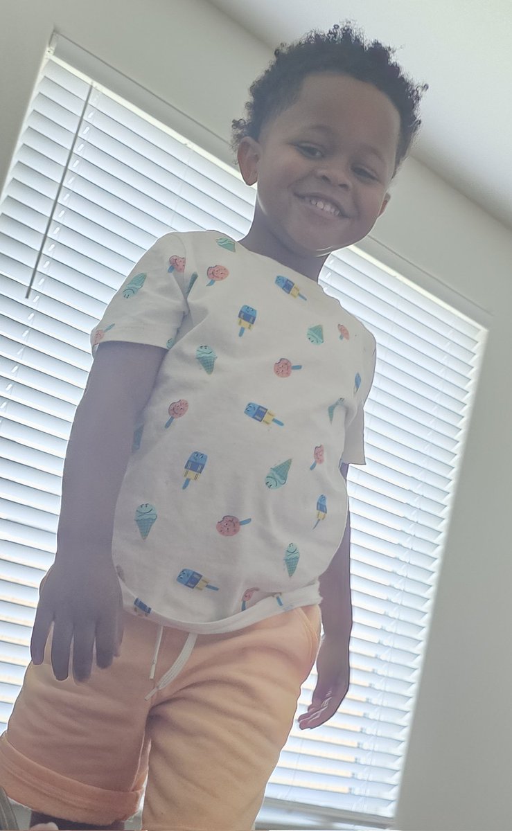 Rechea10's tweet photo. Baby Buff in RARE form😫😂🤪🤦🏾♀️... that smile means... GO TIME! #captionthispic https://t.co/iNHjThVp7g