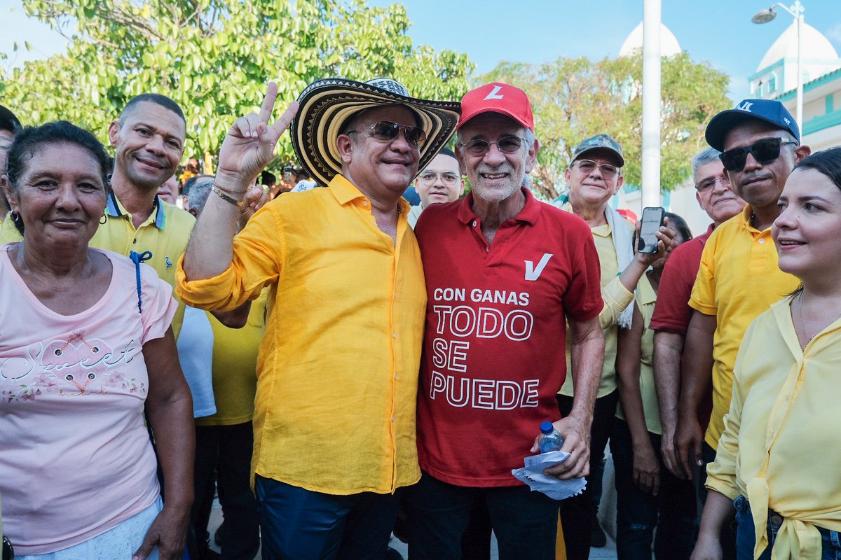 La multitud en Candelaria nos trató con el afecto de siempre, con ese cariño irreemplazable que retribuiré con acciones en beneficio de este pueblo guerrero que le pone el pecho a la adversidad y nos tiene la confianza para seguir creciendo. Gracias #JavierRodríguez por el apoyo.