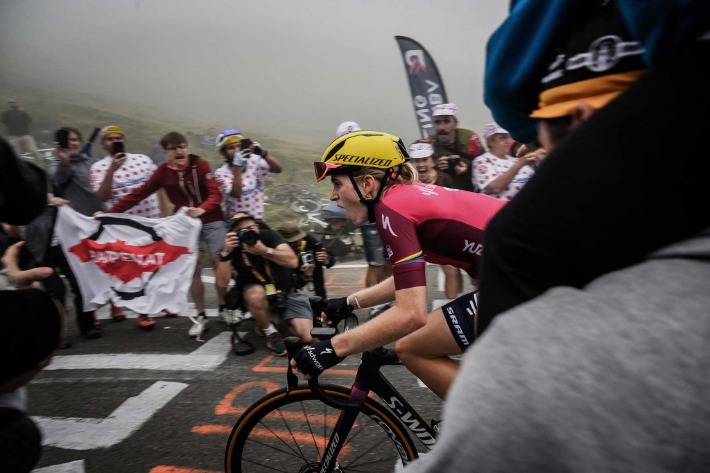 End of an era: Demi Vollering’s Tourmalet win begins a new chapter for women’s cycling

Read more: l8r.it/7oe2