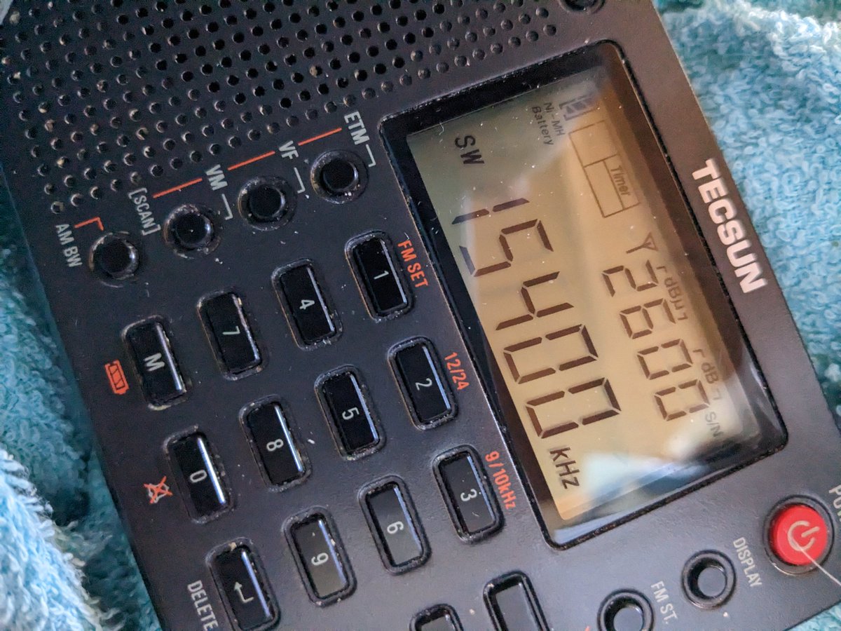 sinano55's tweet photo. #HCJB　久しぶりに聞こえます!聞きました!　　25db程度でも　#PL380　充電池で利用仮です! https://t.co/CLtb2nSx47