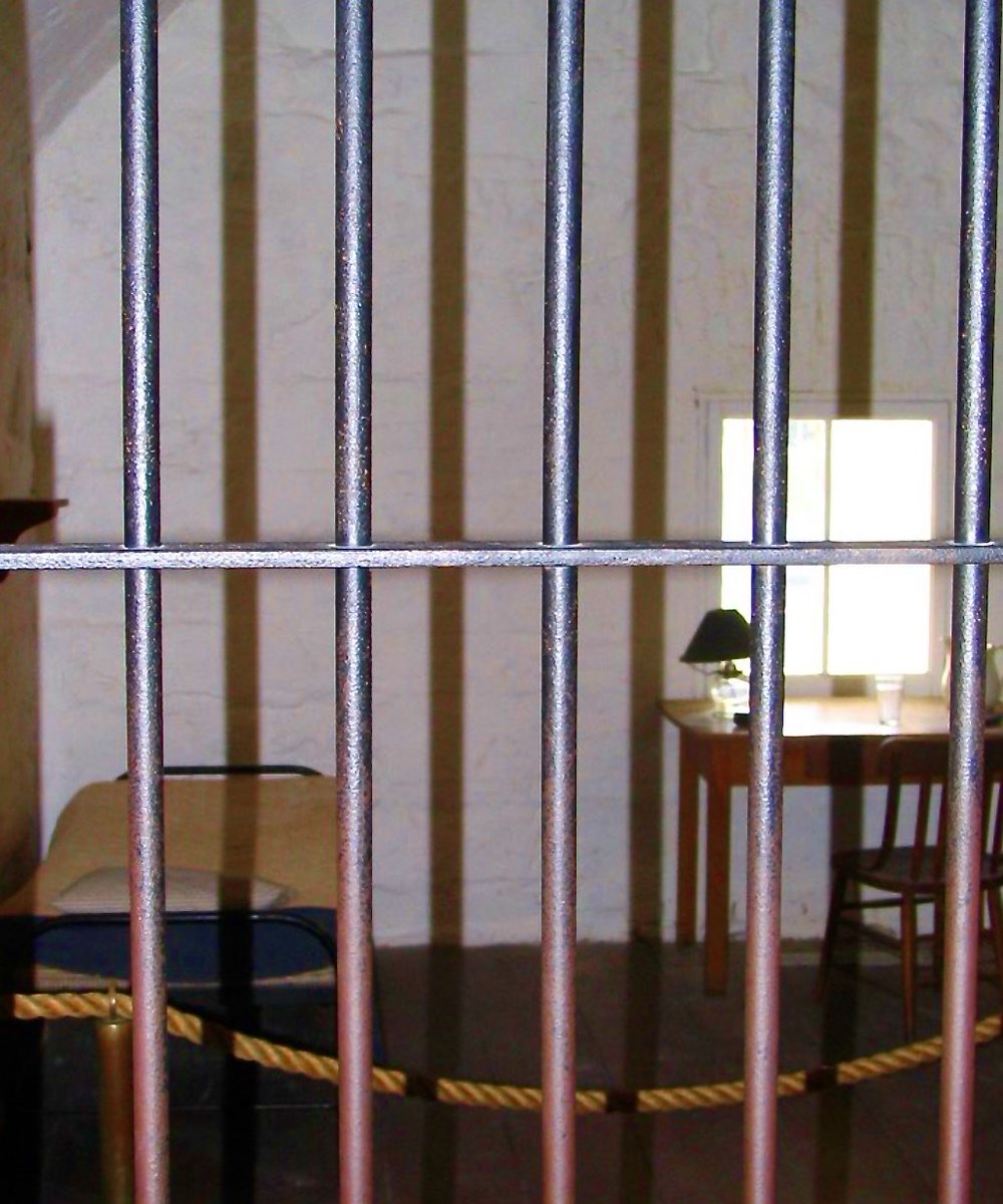 BeschlossDC's tweet photo. After his four-year Confederate insurrection against the United States of America was defeated, Jefferson Davis was indicted for treason and imprisoned in this cell at Fort Monroe. https://t.co/9i8zt8wN6D