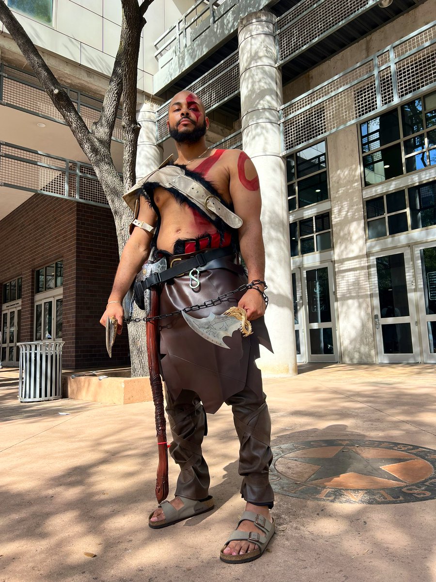 AyeWilliams_'s tweet photo. Death can have me when it earns me #Dreamcon2023 #Kratos https://t.co/Py8Q6QlVyO