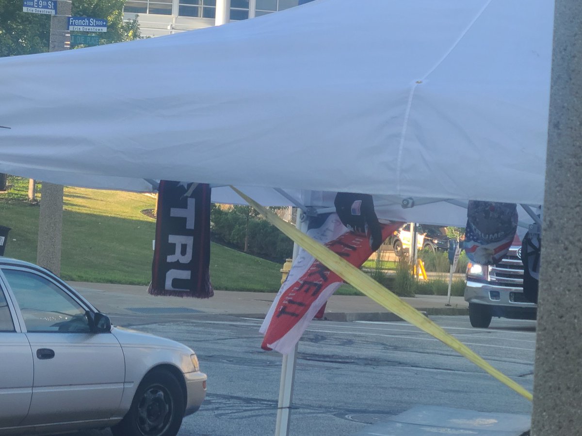 Twilightalpha64's tweet photo. Right outside my front door. As someone thats Mixed race, Bisexual and very Democrat. 
I don't feel safe leaving my apartment. #TrumpIsATraitor #TrumpLost #BidenWon https://t.co/Oy90mFtUiq