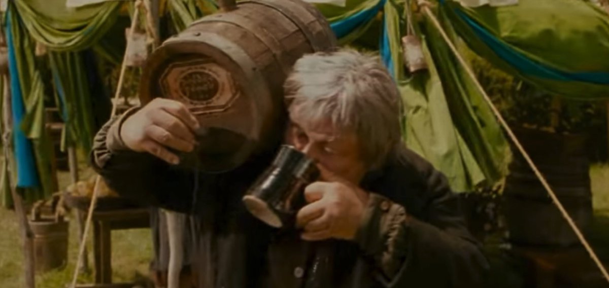 myelessar's tweet image. my dream job is actually just… hobbit