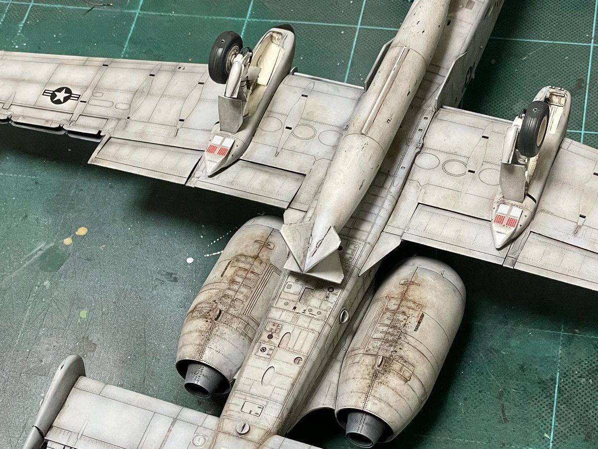 wakky1114's tweet image. Academy1/48A-10Thunderbolt Ⅱ進捗。エンジン周りの追加ウエザリングの後ランディングギア取り付け。A-10大地に立つ！
#Academy
#a10thunderbolt