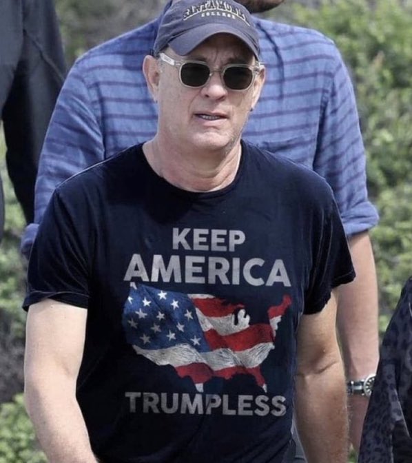 Who thinks Tom Hanks has a cool shirt? 🎯💯