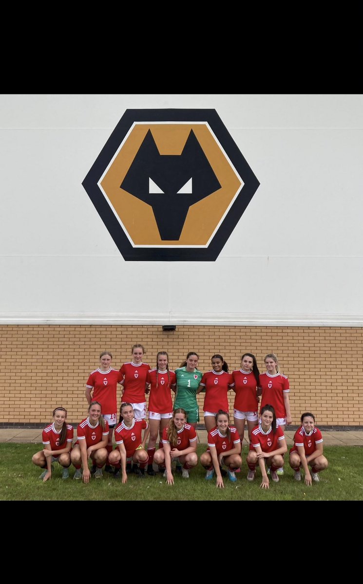 Friendly v wolves⚽️
4-0 W✅
Good way to start pre-season🥅
Looking forward to continue to work with <a href="/Back2FrontPhys/">Back2Front Physio</a> during the new season 💆‍♀️